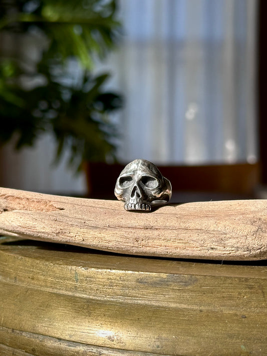 hand carved skull ring 2.0