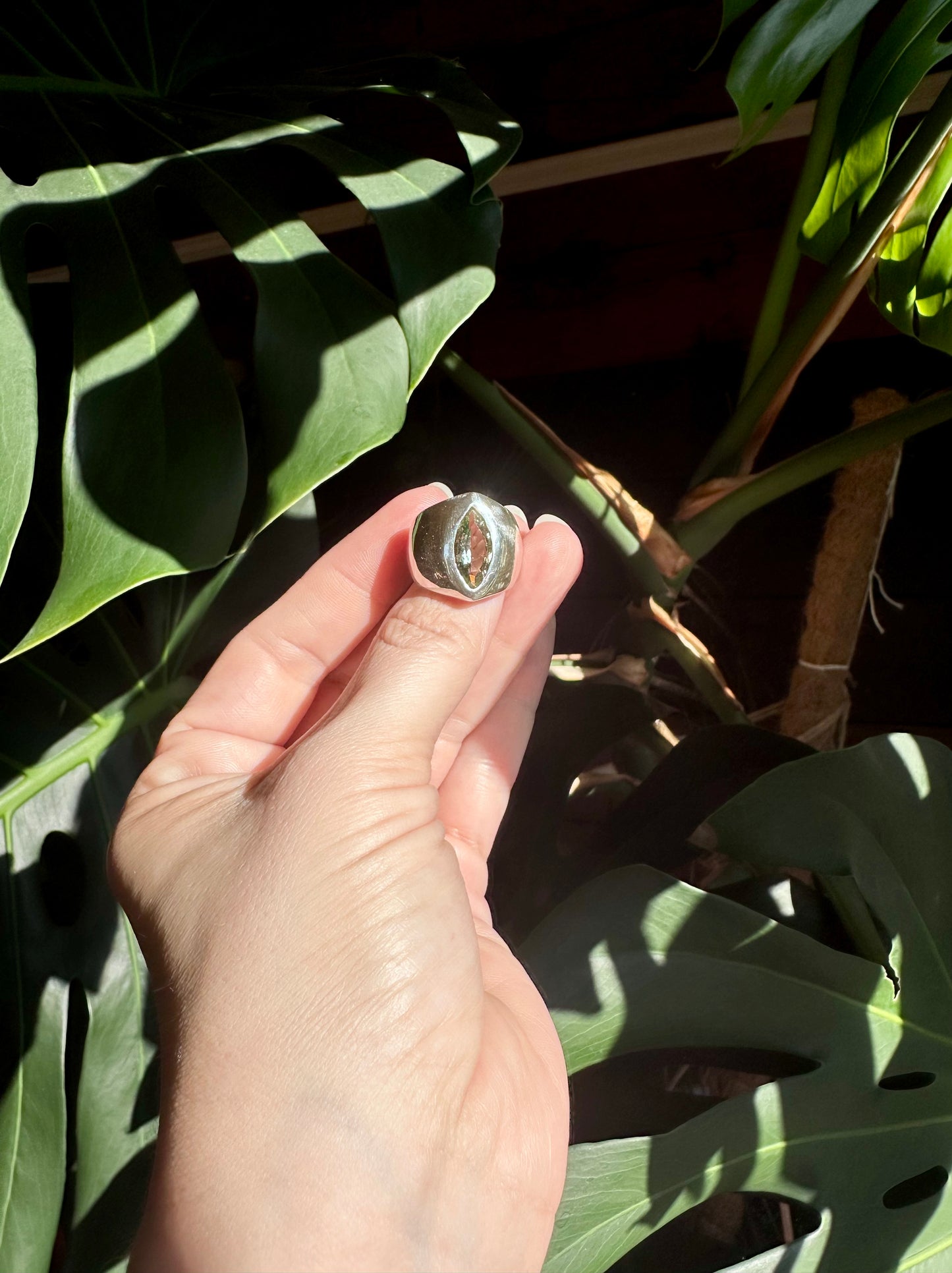 green oregon sunstone ring