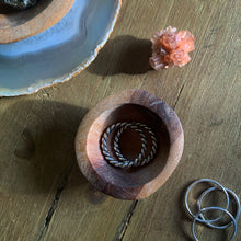 Load image into Gallery viewer, twist stacking ring